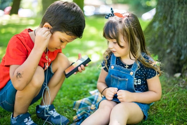 Are Walkie-talkies Safe For Kids